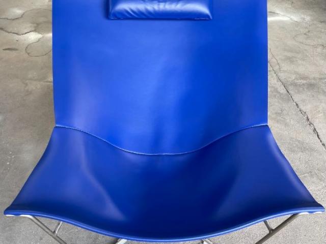 Changement de teinte de ce joli fauteuil David Weeks (1990)